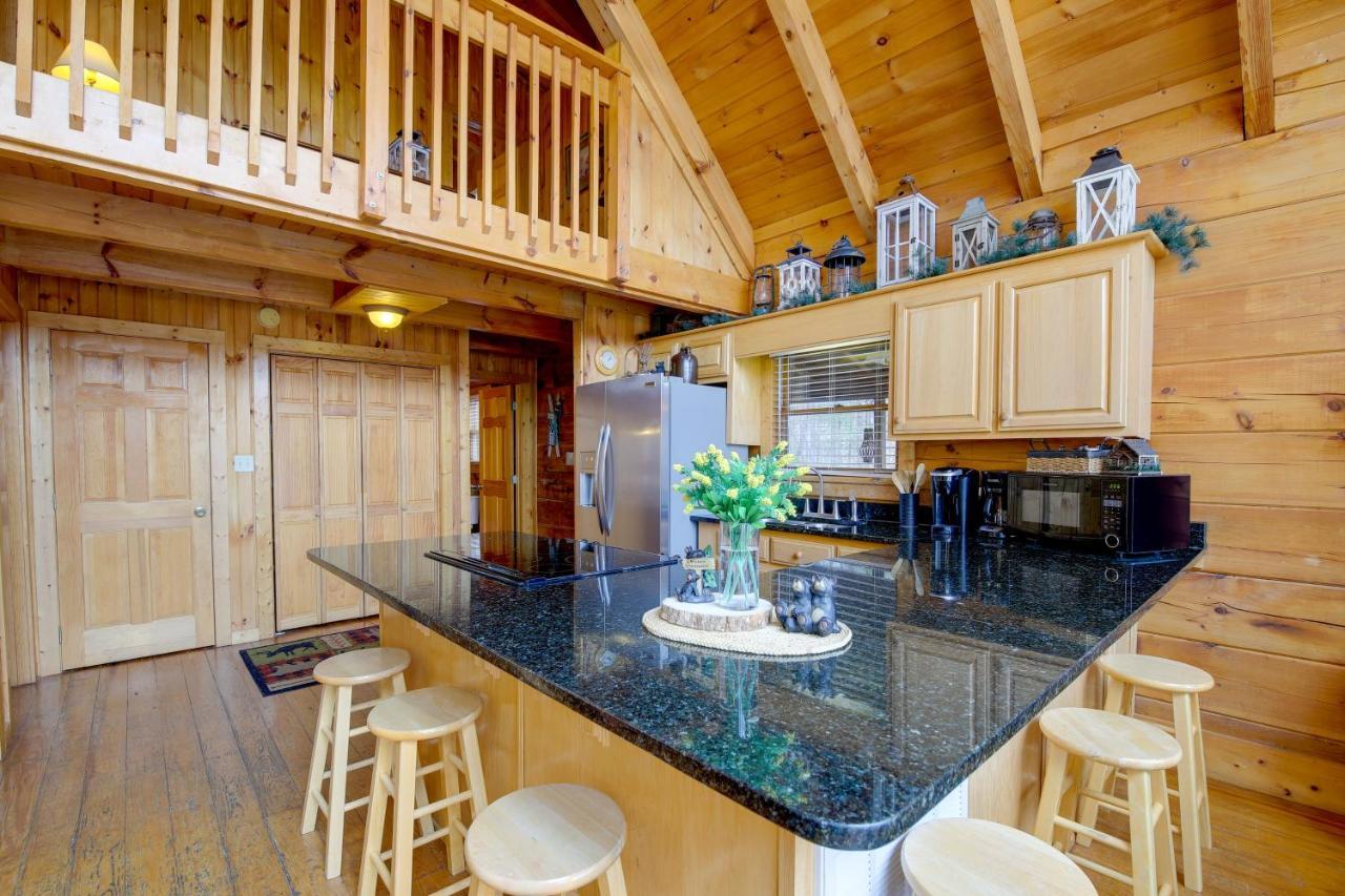 Smoky Mountains Cabin With Hot Tub, Deck And Views! Севьервилл Экстерьер фото